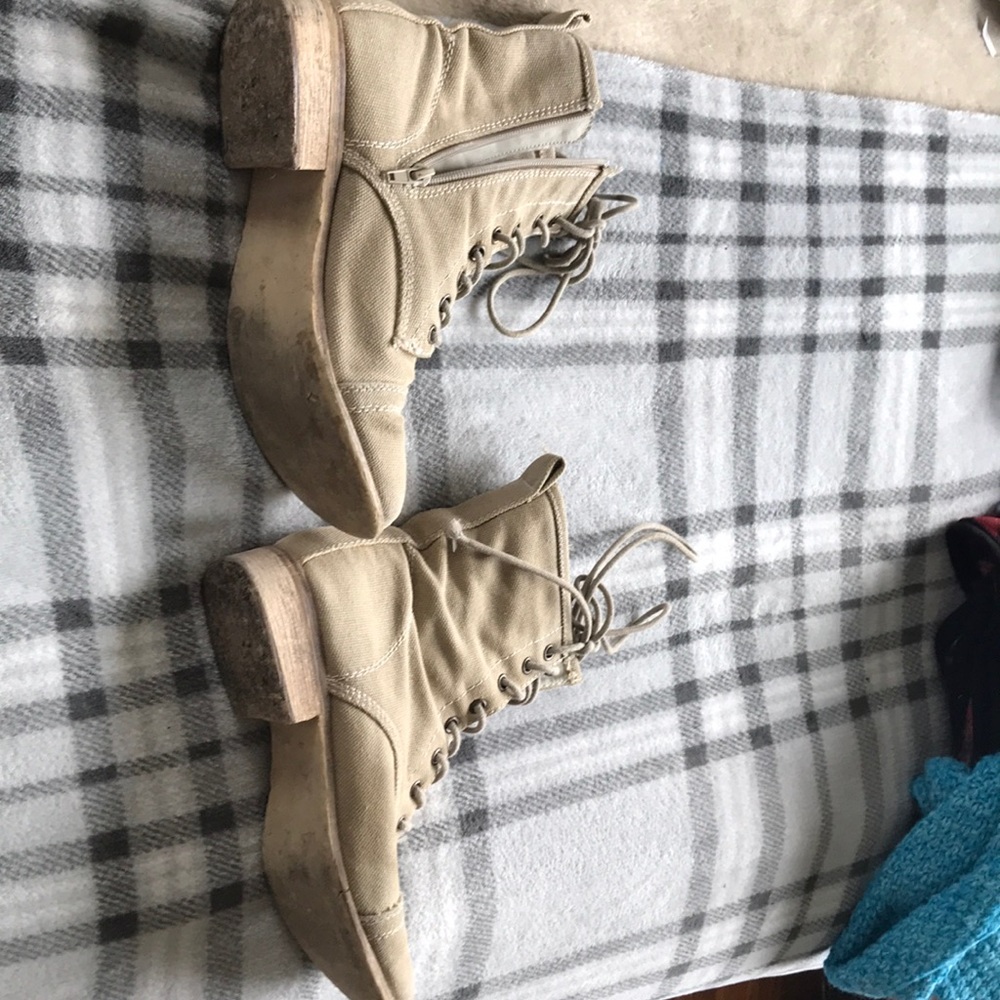 Size 7 Tan Boots